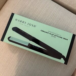 NEW Harry Josh Pro Tools Ceramic Flat Iron (1.25 Inch)
